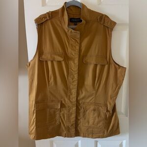 Lane Bryant vest • Women’s size 22/24